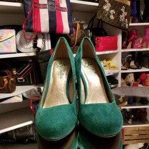 GREEN SUEDE PUMP